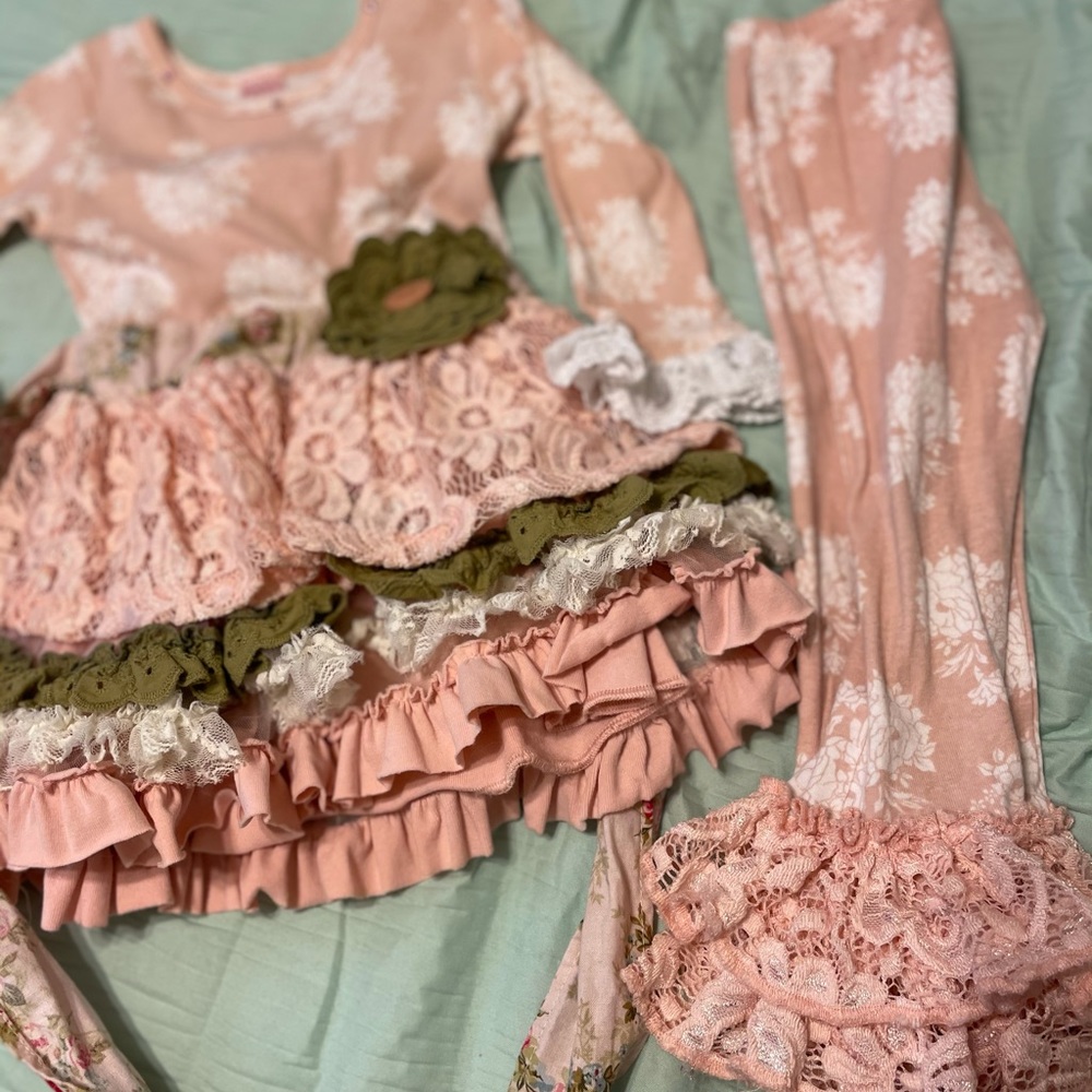 Giggle moon outfit sz 24 mths